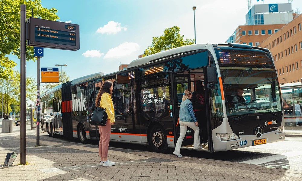 A Qlink bus to Zernike Campus at a stop in Groningen